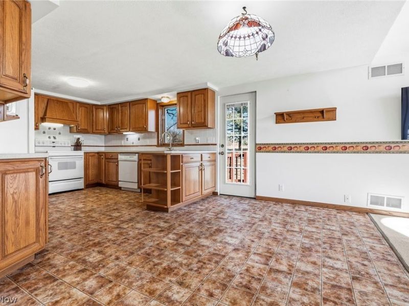 380 E 2nd Street, Zoar, OH 44697 Photo 14