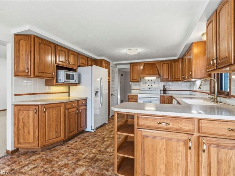 380 E 2nd Street, Zoar, OH 44697 Photo 16