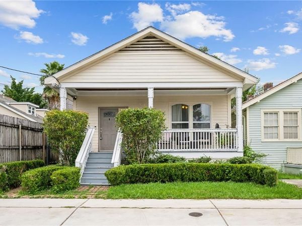 3712 CALHOUN Street , New Orleans, LA 70125