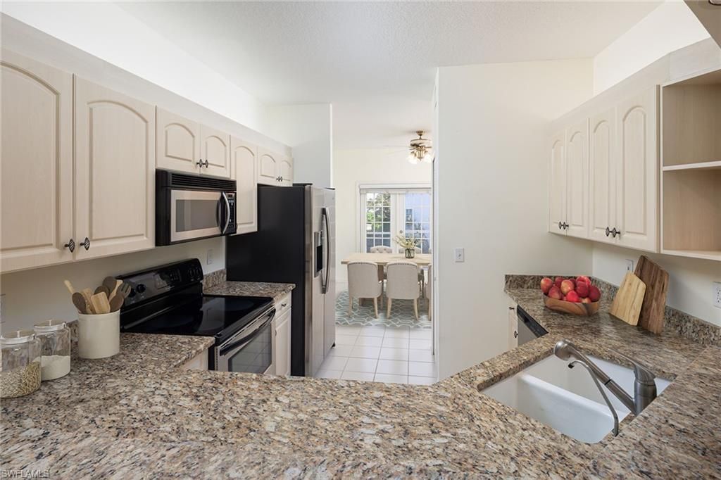 7049 Barrington Cir, Unit 101, Naples, FL 34108 Photo