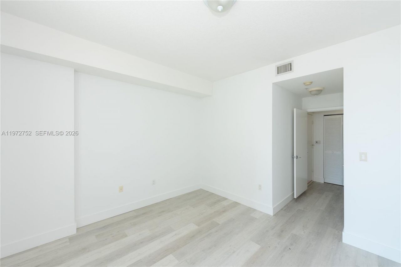 79 SW 12th St , Unit 1105-S, Miami, FL 33130 Photo