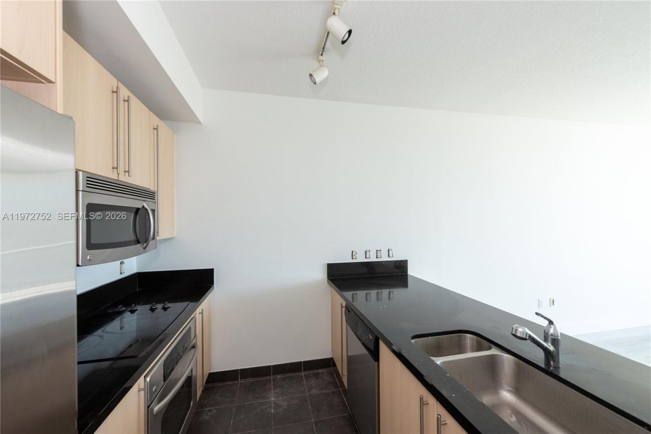 79 SW 12th St , Unit 1105-S, Miami, FL 33130 Photo