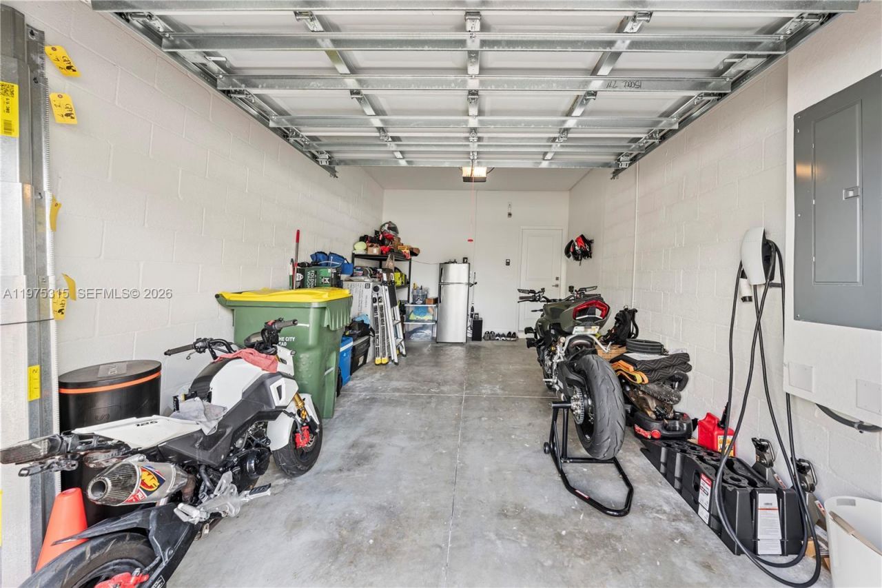 818 SE 17th St, Homestead, FL 33034 Photo