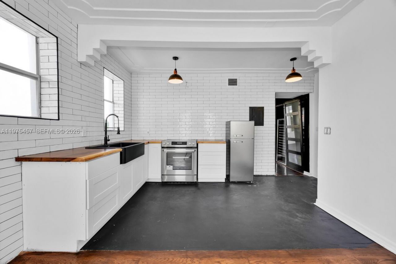 1027 Pennsylvania Ave , Unit 201, Miami Beach, FL 33139 Photo