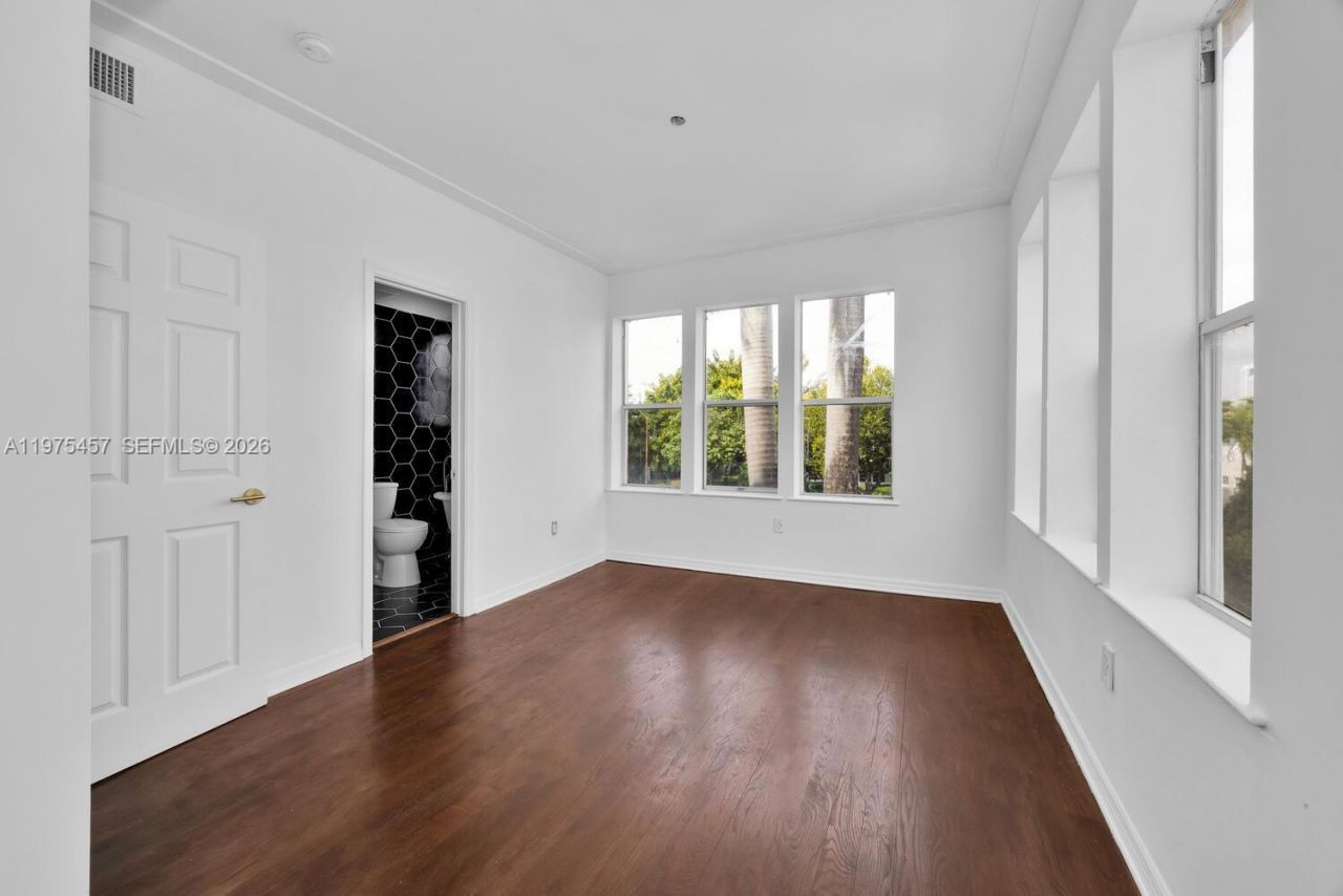 1027 Pennsylvania Ave , Unit 201, Miami Beach, FL 33139 Photo