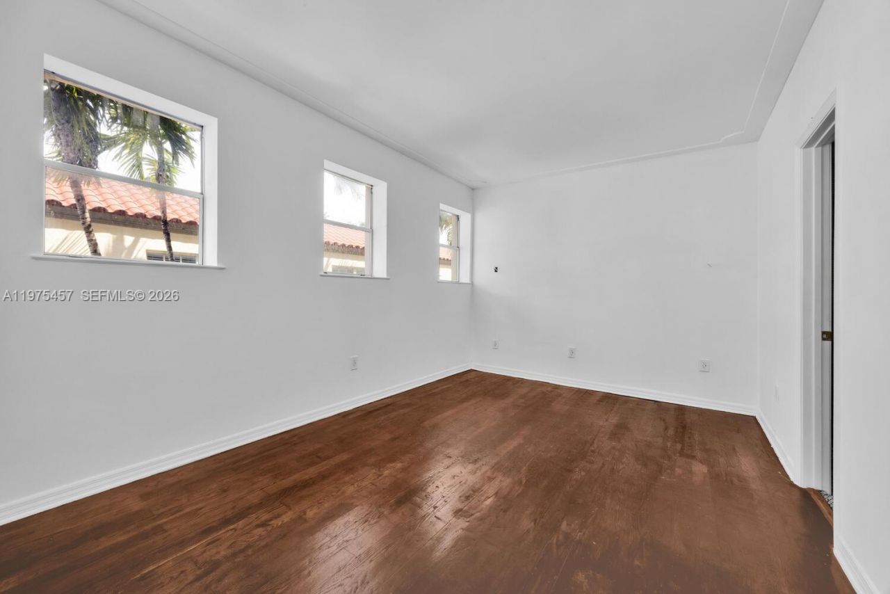 1027 Pennsylvania Ave , Unit 201, Miami Beach, FL 33139 Photo