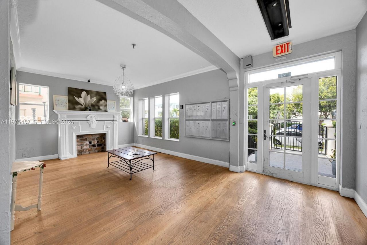 1027 Pennsylvania Ave , Unit 201, Miami Beach, FL 33139 Photo