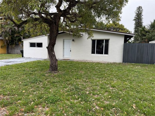 1835 NE 153rd St , North Miami Beach, FL 33162