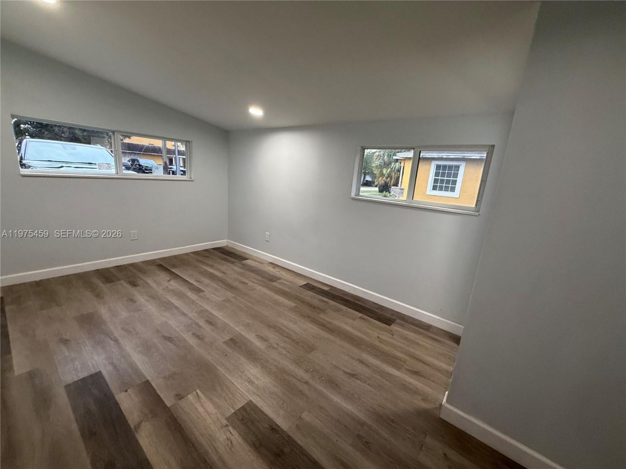 1835 NE 153rd St, North Miami Beach, FL 33162 Photo