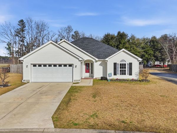 803 Golden Eagle Dr., Conway, SC 29527