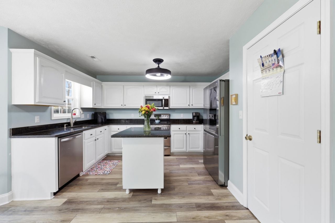 803 Golden Eagle Dr. Photo 14