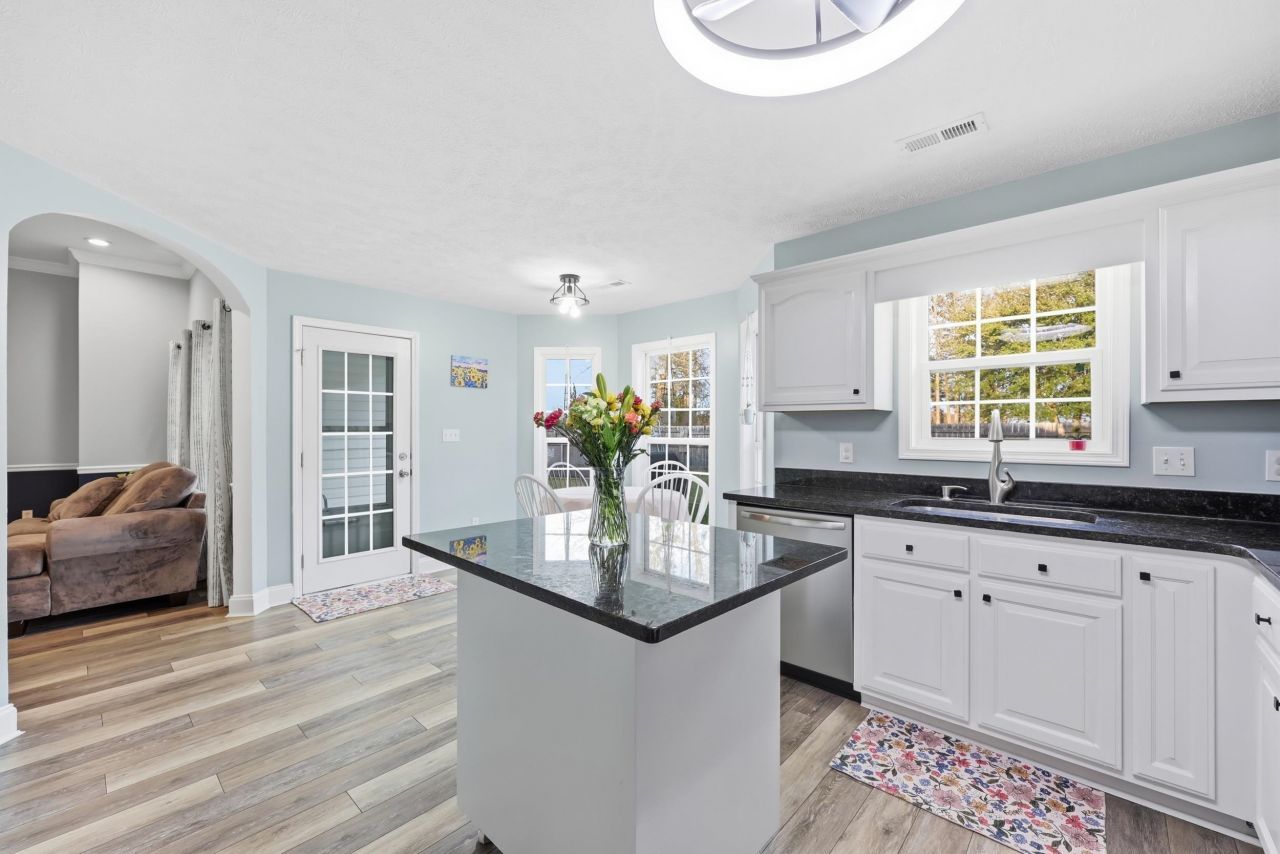 803 Golden Eagle Dr. Photo 16