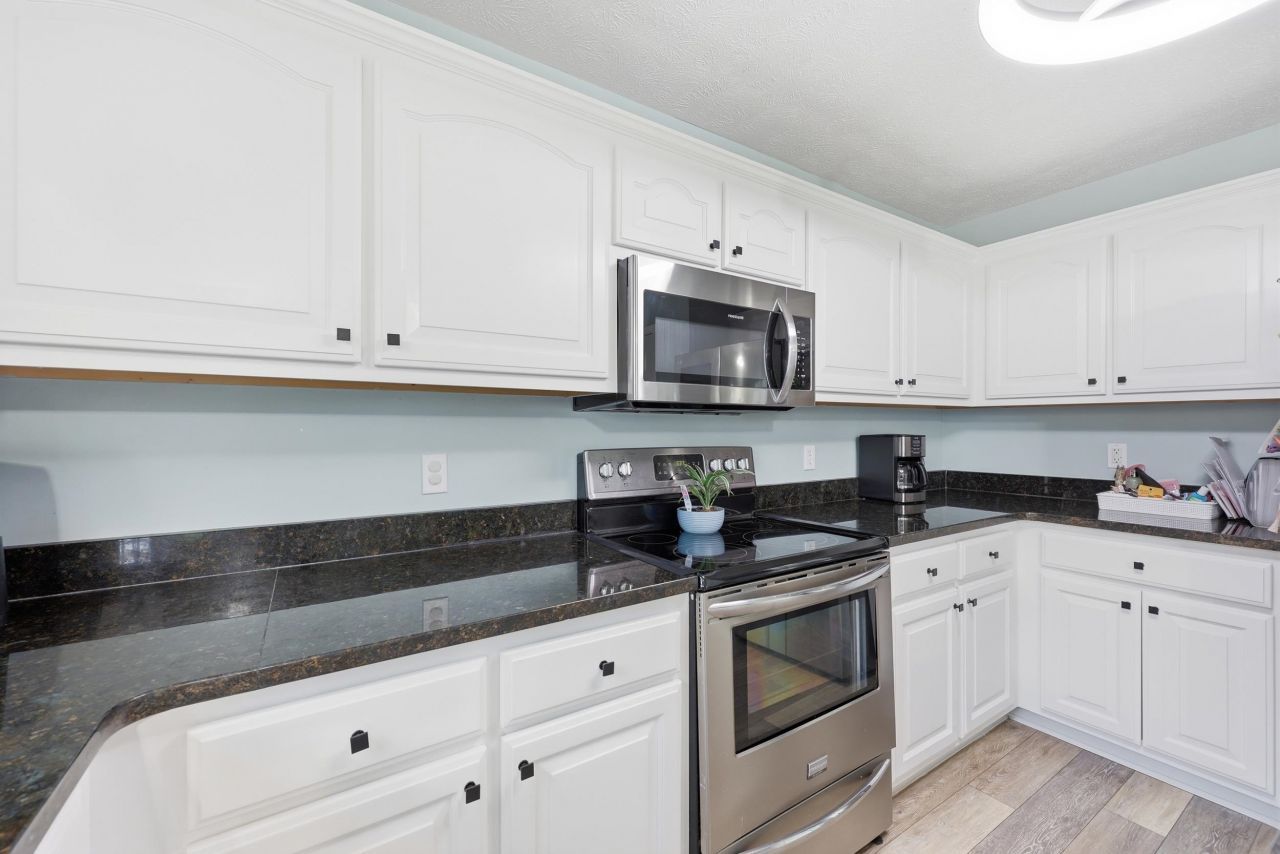 803 Golden Eagle Dr. Photo 17