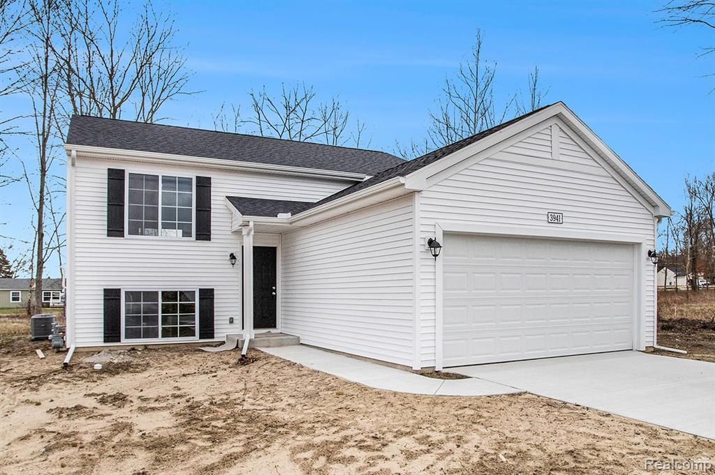 8068 Moonlight Creek Lane, Handy Township, MI 48836 Main Photo