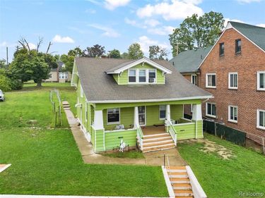 388 N Perry Street, Pontiac, MI 48342