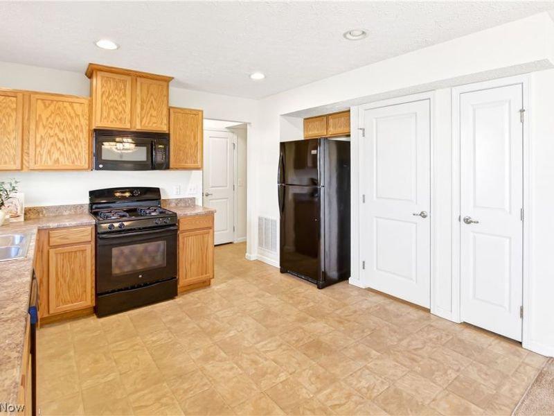 5513 Catmere Drive , Medina, OH 44256 Photo 4