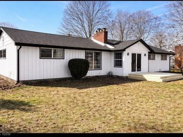 3730 S Sunnyfield Drive, Copley, OH 44321