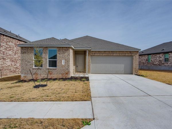 324 Rock Springs DR, Marble Falls, TX 78654