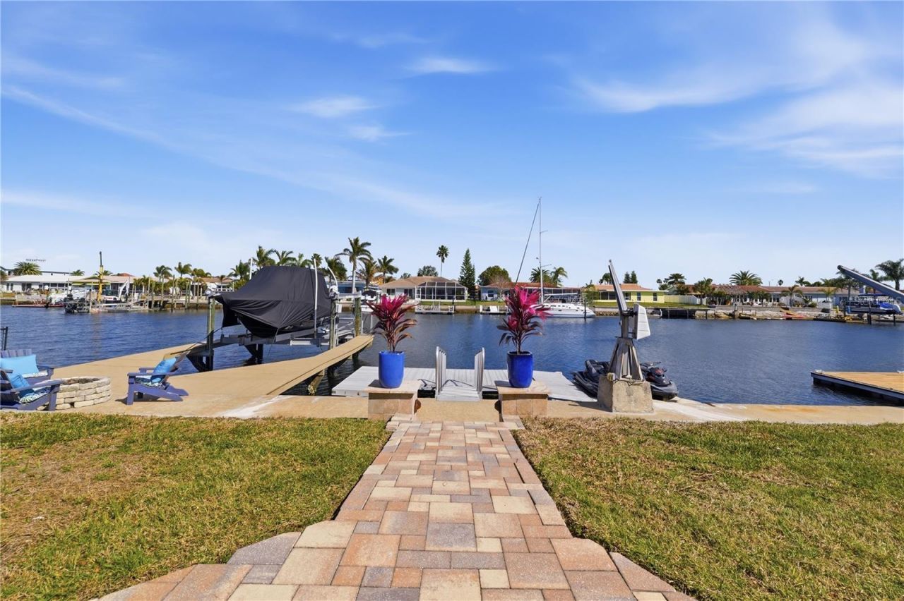 5424 Pilots Place, New Port Richey, FL 34652 Photo