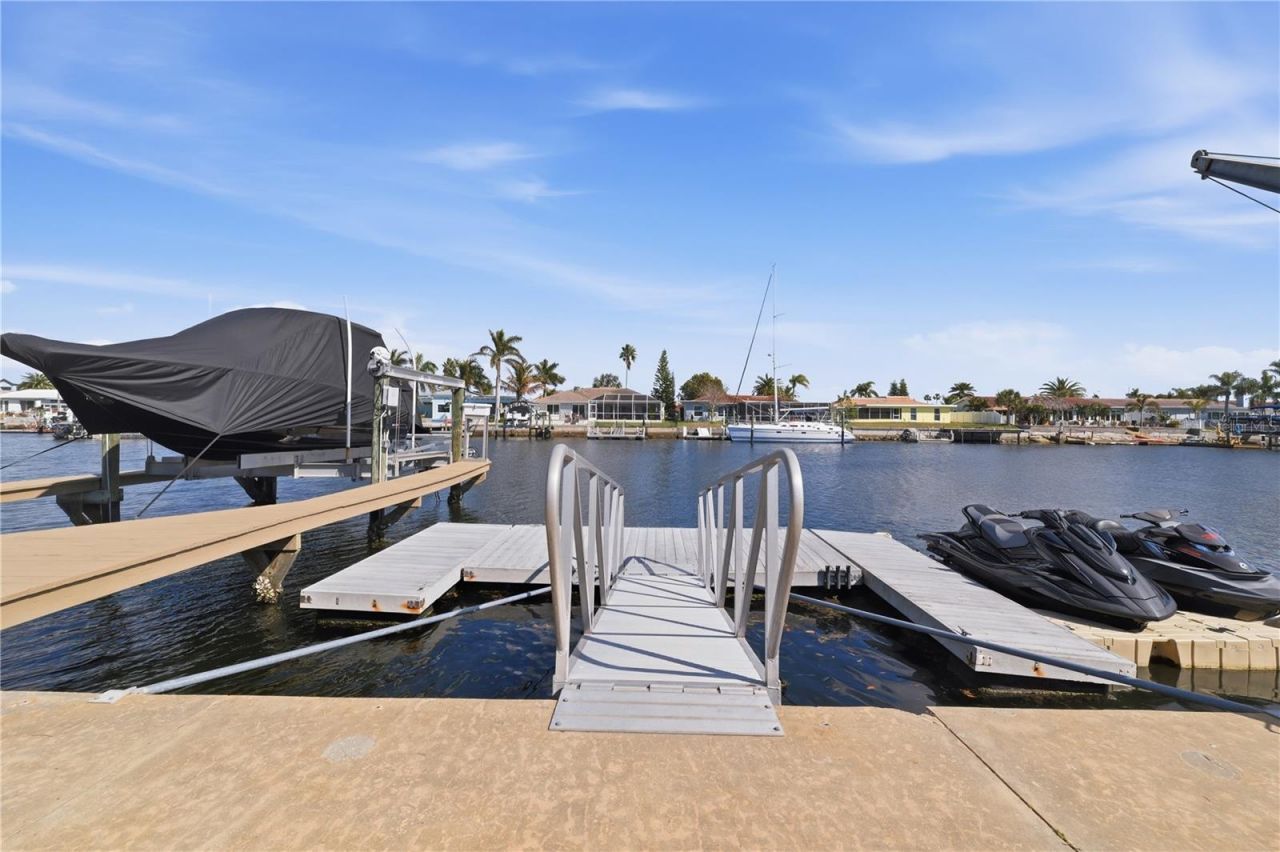 5424 Pilots Place, New Port Richey, FL 34652 Photo