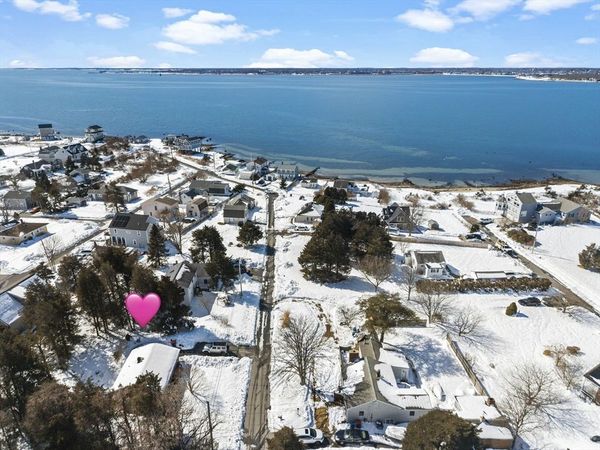 5 Reservation Rd, Fairhaven, MA 02719