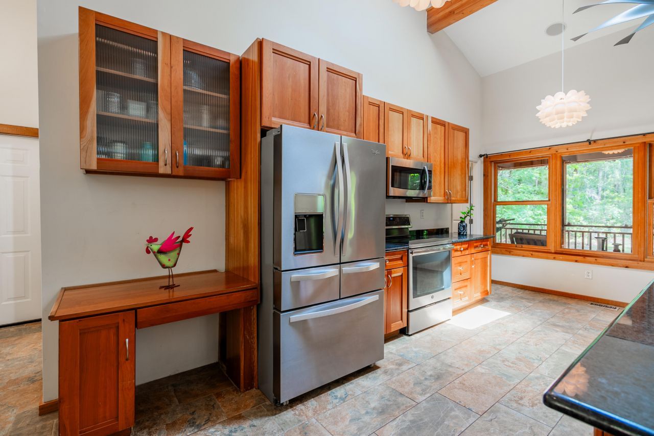 2495 Edenforest Road Photo 18