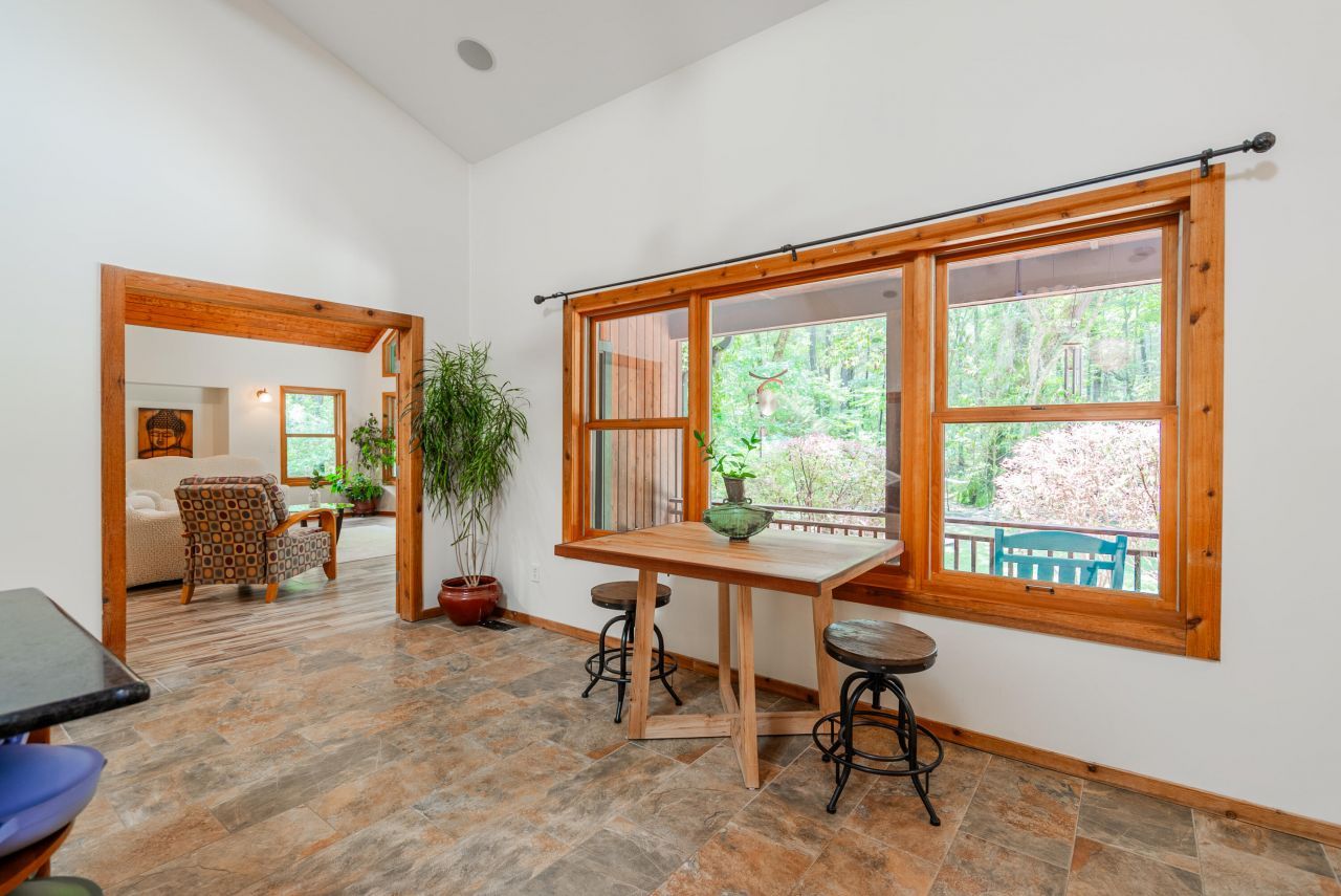 2495 Edenforest Road Photo 19