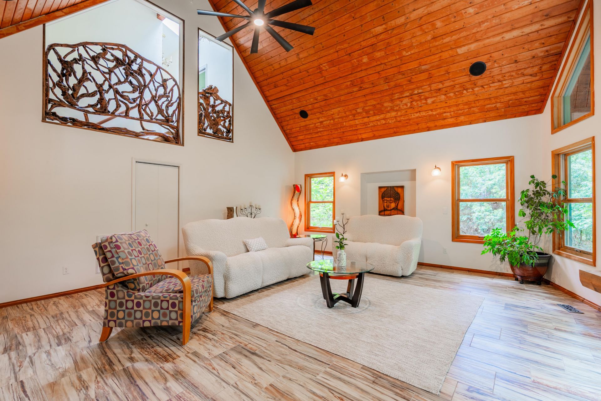 2495 Edenforest Road Photo 9