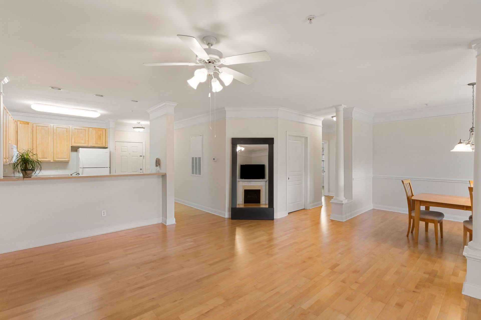 1025 Riverland Woods Place Photo 8
