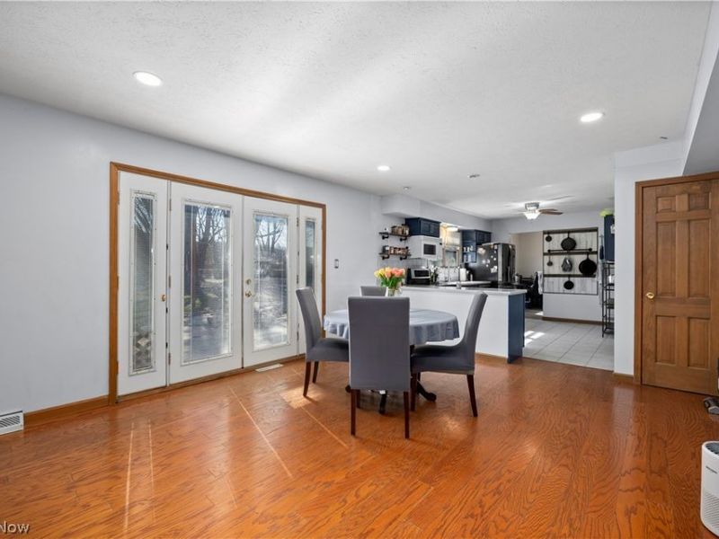 27261 Nantucket Drive, North Olmsted, OH 44070 Photo 20