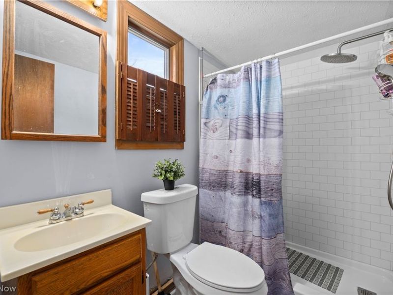 27261 Nantucket Drive, North Olmsted, OH 44070 Photo 22