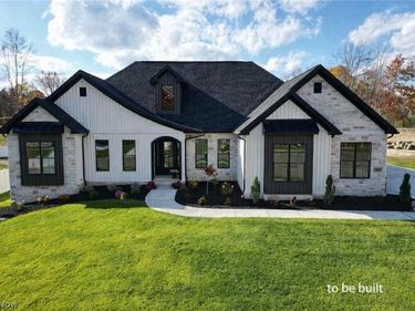 6579 Hathaway Road, Valley View, OH 44125