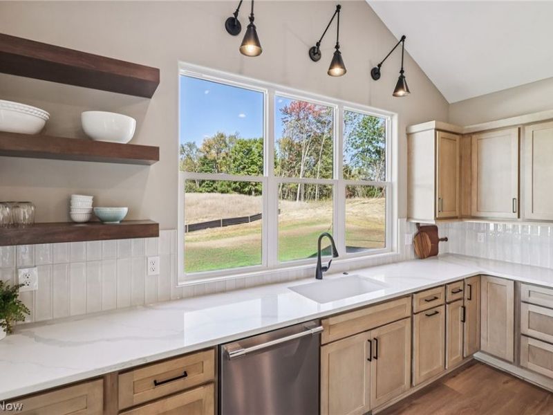 6579 Hathaway Road, Valley View, OH 44125 Photo 8