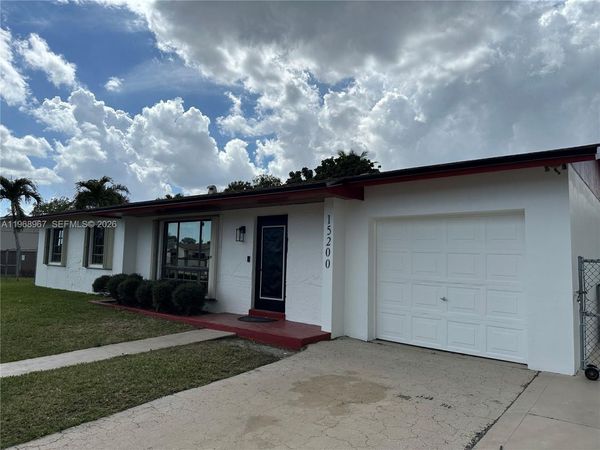 15200 SW 109 ave , Miami, FL 33157