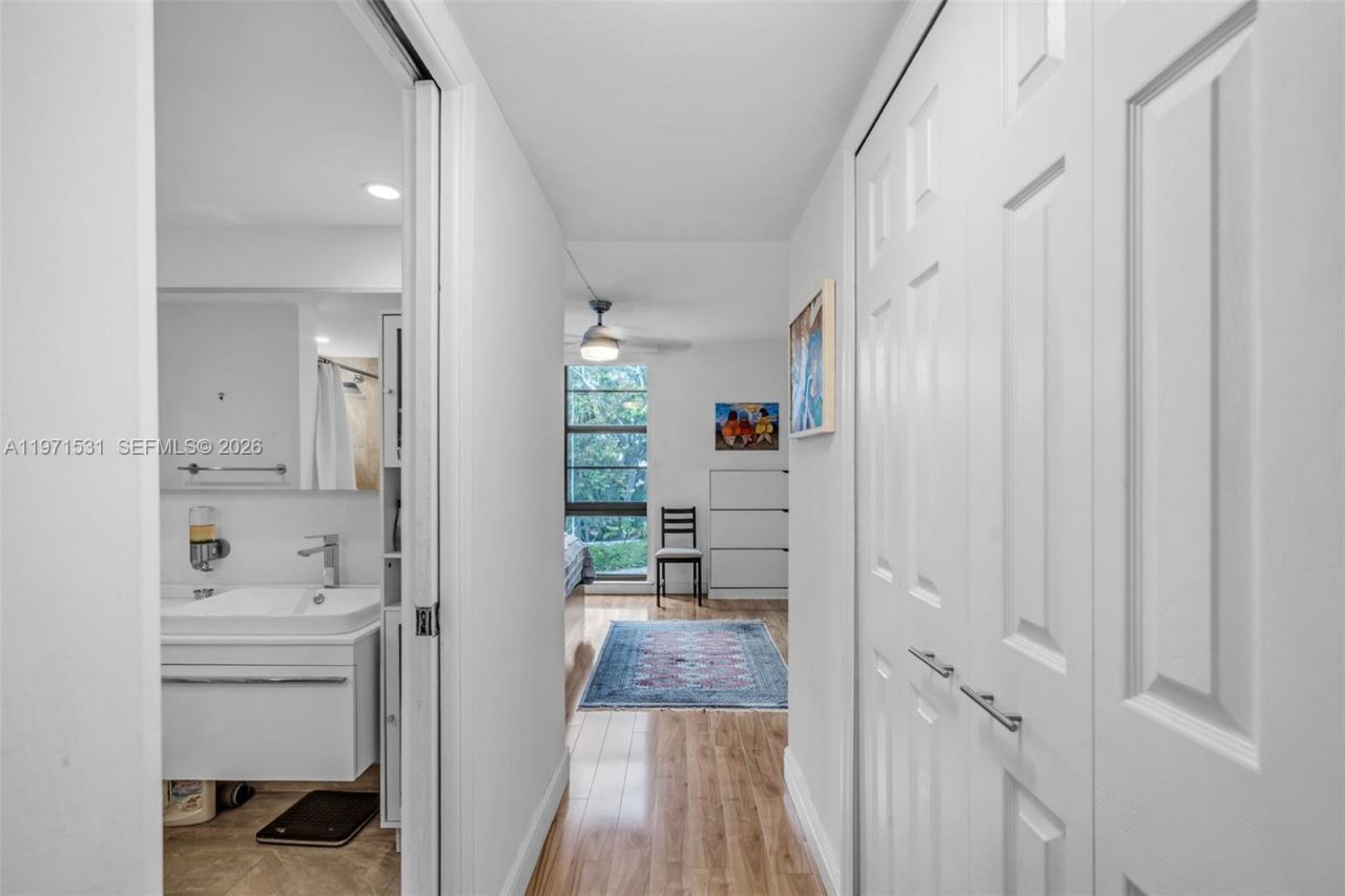 100 Ocean Lane Dr, Unit 301, Key Biscayne, FL 33149 Photo