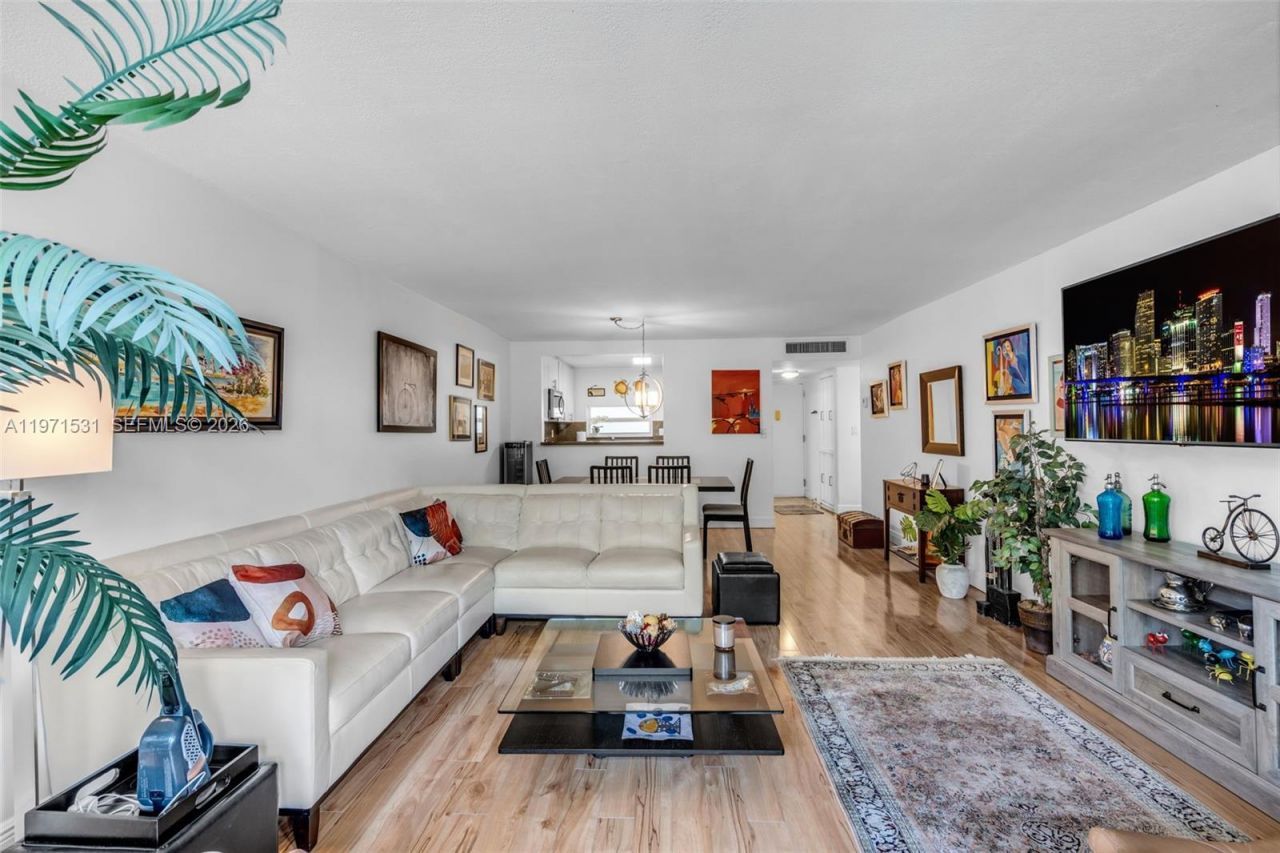 100 Ocean Lane Dr, Unit 301, Key Biscayne, FL 33149 Photo