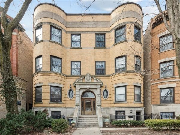 4028 N Sheridan Road , Unit 1R, Chicago, IL 60613