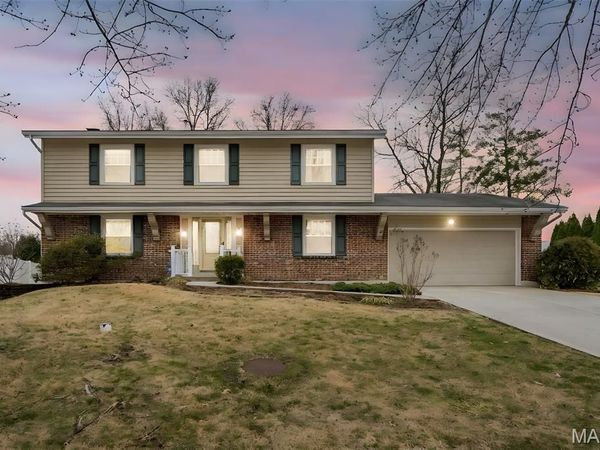 202 Wildbrier Drive, Ballwin, MO 63011