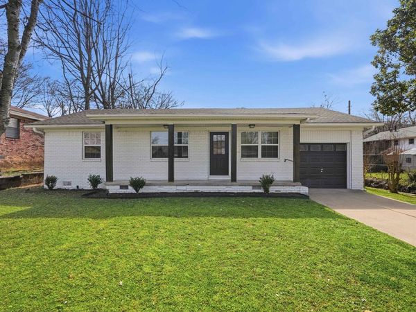 8915 Cloverhill Road , Little Rock, AR 72205