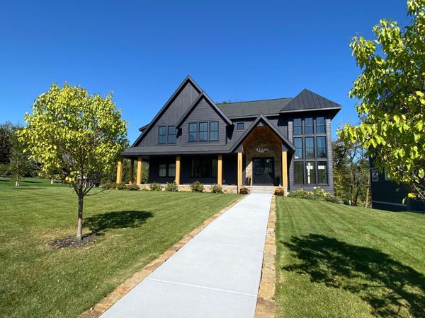15540 52nd Place N, Plymouth, MN 55446
