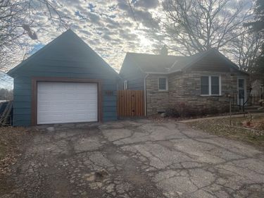 6245 85th Street NW, Maple Lake, MN 55358