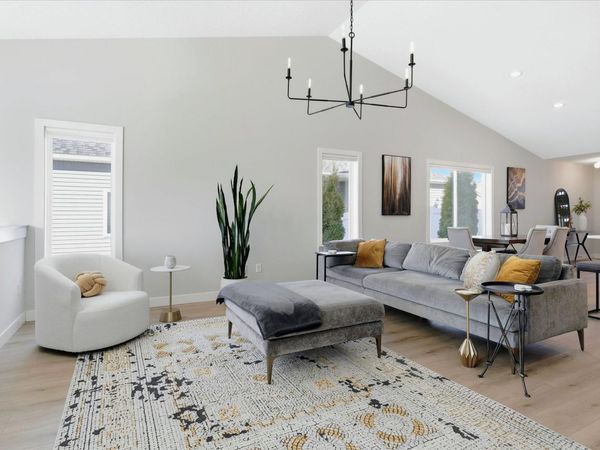 10723 Knollwood Lane, Woodbury, MN 55129