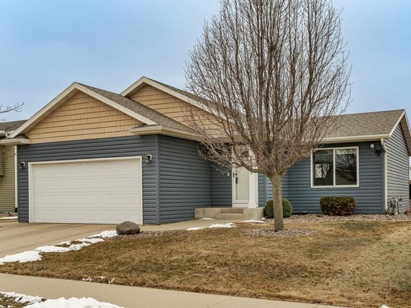 5301 Castleview Drive NW, Rochester, MN 55901