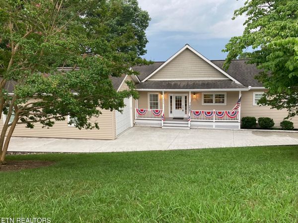 111 Deer Run Point, LaFollette, TN 37766