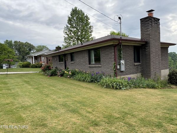 826 Patton Ferry Rd, Kingston, TN 37763