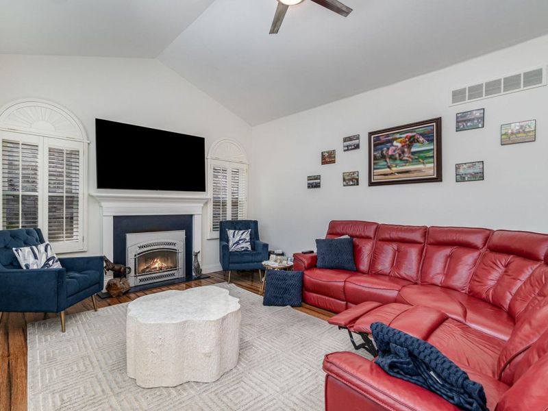 943 Lakepointe Court, Union, KY 41091 Photo 8