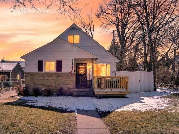 1411 W Washtenaw Street, Lansing, MI 48915