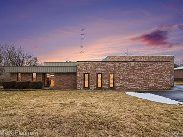 1200 HOLDEN AVENUE , Milford Twp, MI 48381