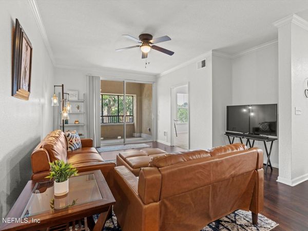 8539 GATE Parkway W, Unit 131, Jacksonville, FL 32216