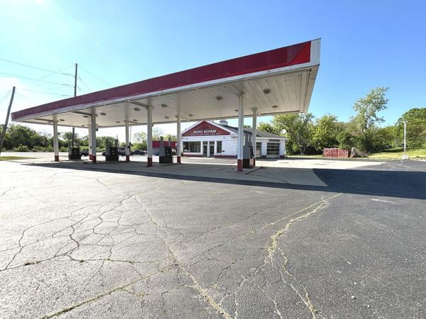 1205 N Northwest Highway , Barrington, IL 60010